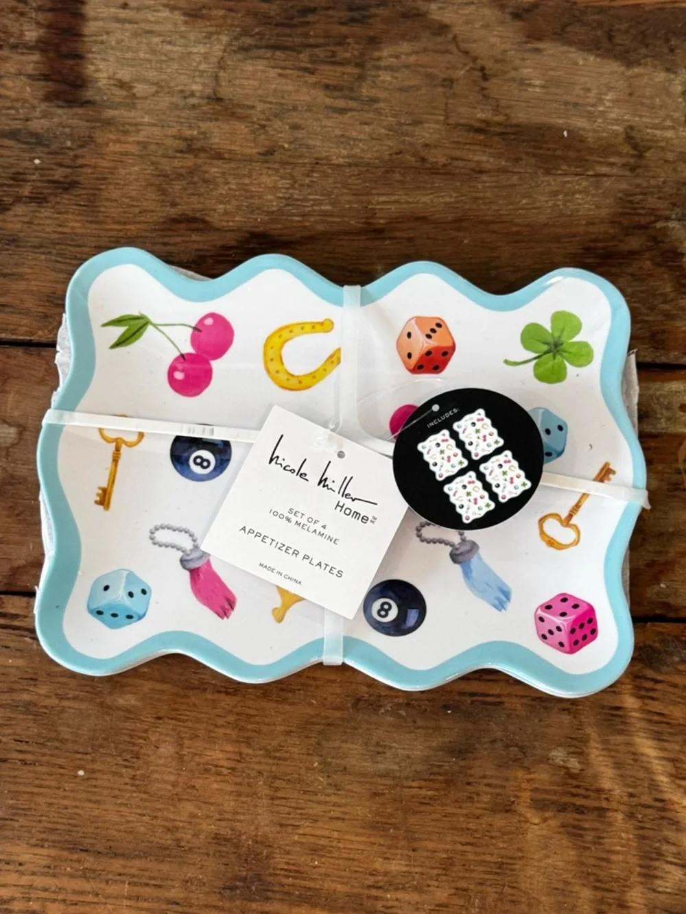 NWT Nicole Miller Home Melamine Set of 4 Appetizers Plates 6.5”x9”